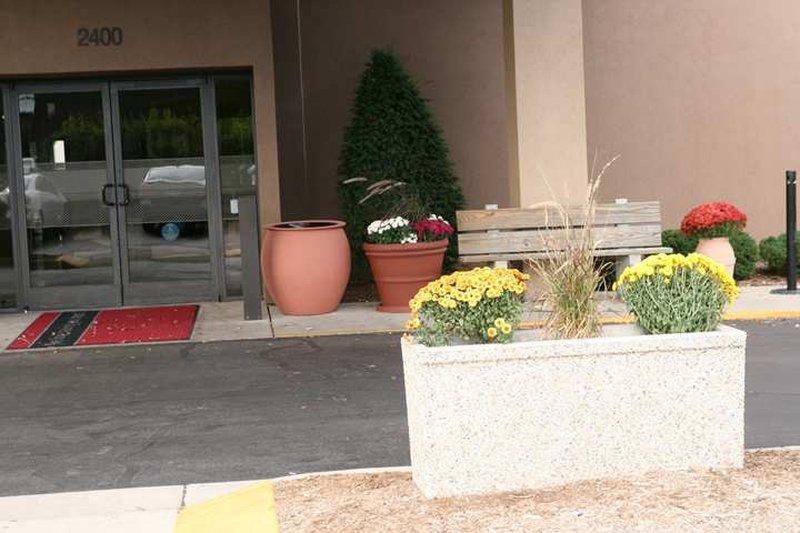 Hampton Inn Janesville Bagian luar foto